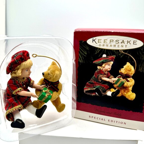 Hallmark 1994 Lucinda and Teddy Keepsake Ornament  QX4813 Vintage - Picture 1 of 11